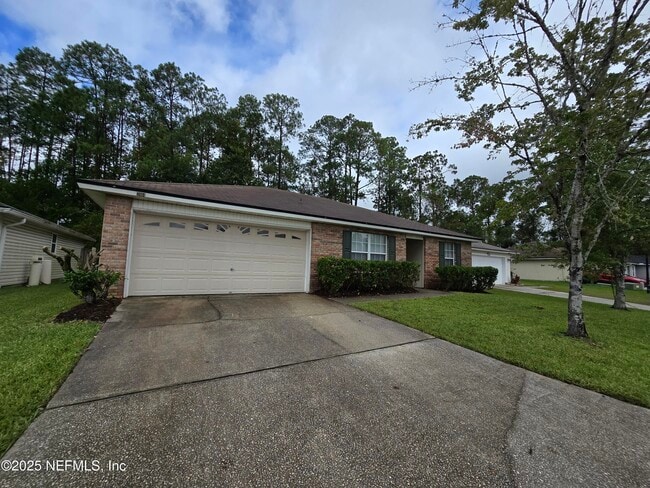 3904 Hideaway Lane in Middleburg, FL - Building Photo - Building Photo