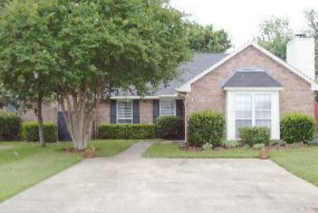 6017 Bolingbrook Dr