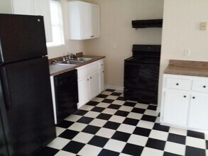 564 Hope St SW in Atlanta, GA - Building Photo - Building Photo