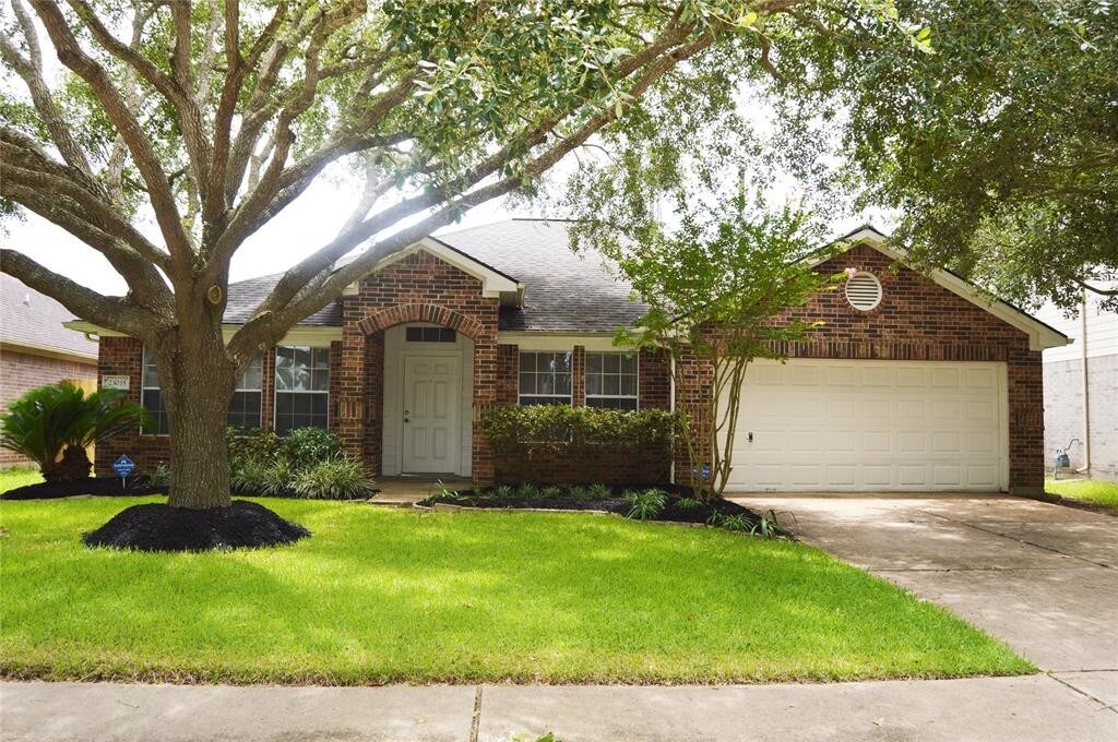 23035 S Waterlily Dr in Richmond, TX - Building Photo