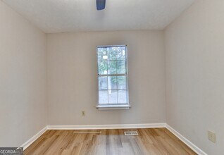 2115 Glynmoore Dr in Lawrenceville, GA - Building Photo - Building Photo