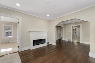 292 W Marshall St in Ferndale, MI - Building Photo - Building Photo