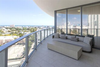 500 Alton Rd, Unit # 1405 in Miami Beach, FL - Building Photo - Building Photo