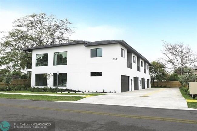 333 NW 41st St in Oakland Park, FL - Building Photo - Building Photo