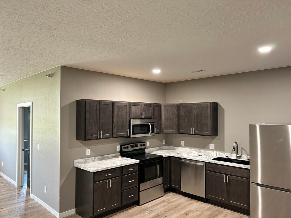 1 Park Ln, Unit 4 Photo