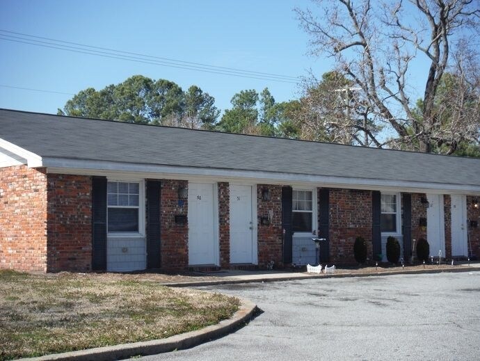 3001 Golden Rd in Greenville, NC - Building Photo