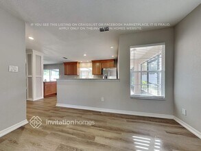 548 Oak Creek Dr in Brandon, FL - Building Photo - Building Photo