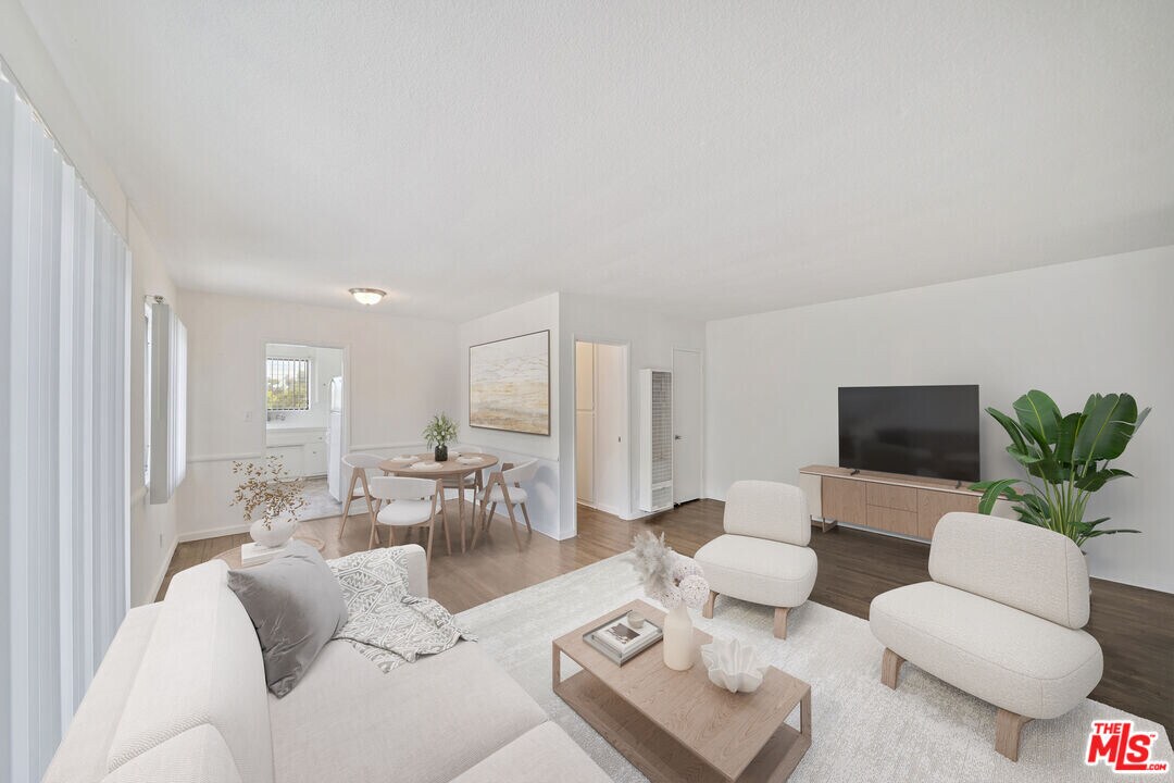 2314 S Corning in Los Angeles, CA - Building Photo