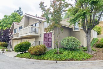 661 La Corona Ct in Oak Park, CA - Building Photo - Building Photo