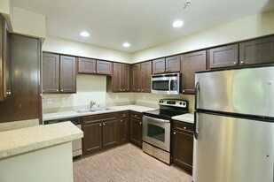 The Knolls at Inglewood Hill in Sammamish, WA - Building Photo