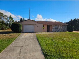 138 Friendly Cir in Sebring, FL - Building Photo