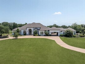 530 W Hickory Ridge Cir in Argyle, TX - Building Photo