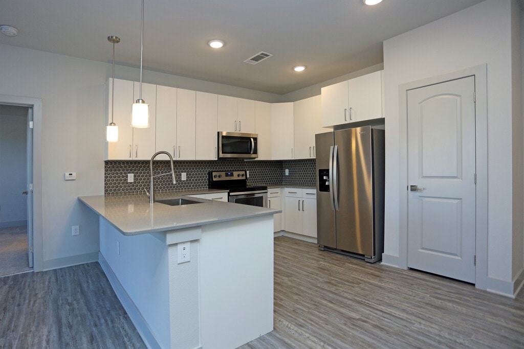 Cortland Grand River Apartments in Colorado Springs, CO