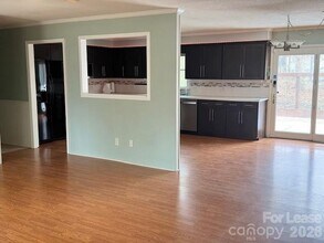 9113 Mountain Aire Cir in Charlotte, NC - Building Photo - Building Photo