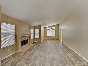 2112 Raspberry Hill Rd in Las Vegas, NV - Building Photo - Building Photo