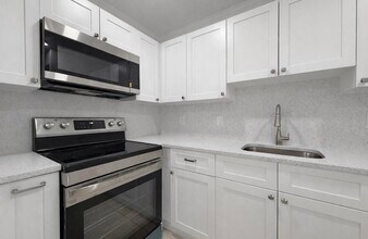 734 Neil Rd in West Palm Beach, FL - Building Photo - Building Photo