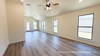 7011 14th St in Lubbock, TX - Building Photo - Building Photo