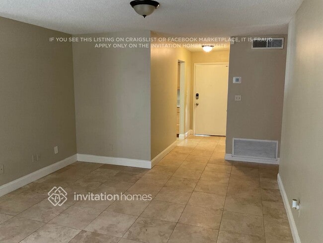 910 Little Bend Rd in Altamonte Springs, FL - Foto de edificio - Building Photo