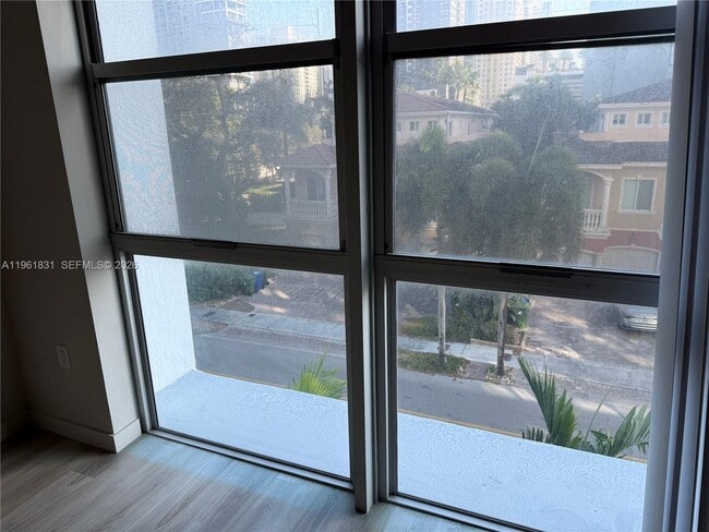 437 SW 4th Ave in Fort Lauderdale, FL - Building Photo - Building Photo