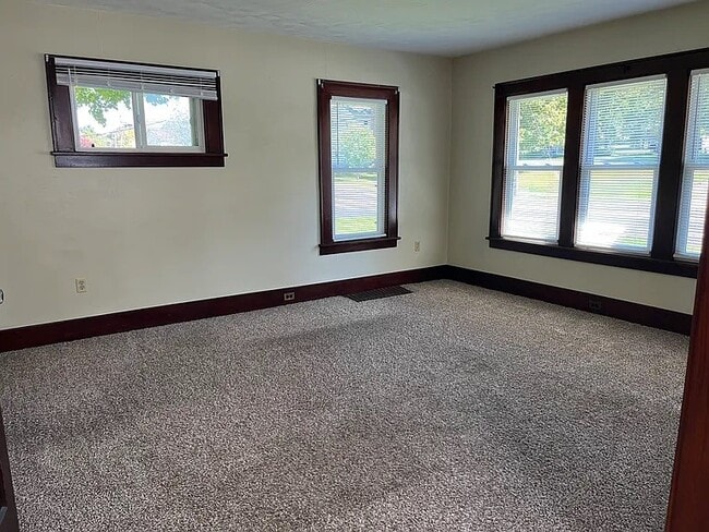 9142 Main St in McKean, PA - Building Photo - Building Photo