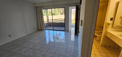 181 Palm View Ct, Unit B in Haines City, FL - Foto de edificio - Building Photo