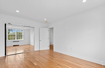 50 Follen St, Unit 207 in Cambridge, MA - Building Photo - Building Photo