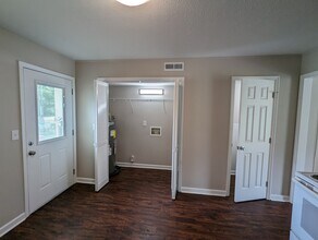 112 Victor Reiter Pky, Unit 19 in Portland, TN - Foto de edificio - Building Photo