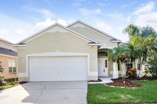 1613 Wakefield Dr in Brandon, FL - Building Photo