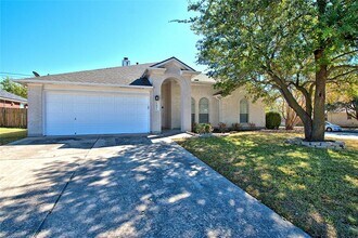 1401 Haley Gray Dr in Pflugerville, TX - Building Photo - Building Photo