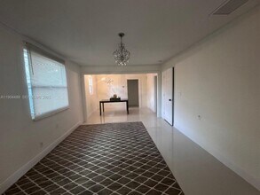 2898 NW 6th Ct in Fort Lauderdale, FL - Building Photo - Building Photo