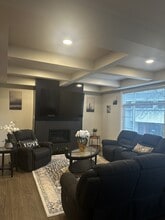 8418 Midtown Wy in Chilliwack, BC - Building Photo - Building Photo