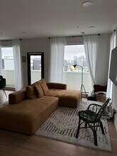 806 Olympic St, Unit 412 in Nashville, TN - Foto de edificio - Building Photo