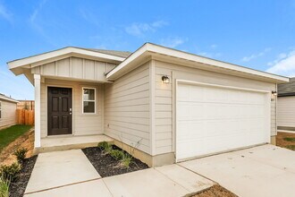 10315 Monte Carmel Pl in Converse, TX - Building Photo - Building Photo