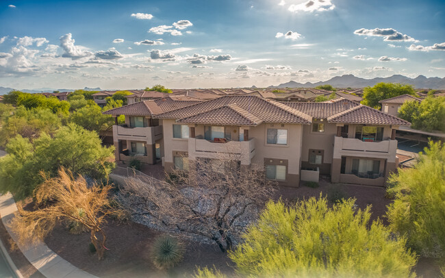 655 W Vistoso Highlands Dr, Unit 211 in Oro Valley, AZ - Building Photo - Building Photo