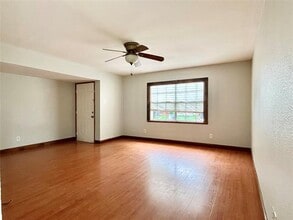 1209 Platt Dr in Plano, TX - Foto de edificio - Building Photo