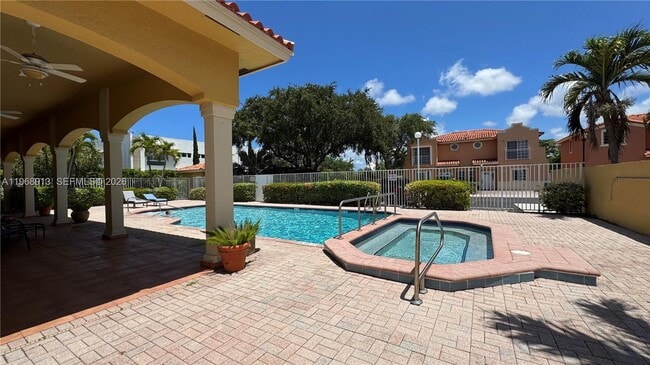 7733 SW 94th Ln in Miami, FL - Building Photo - Building Photo