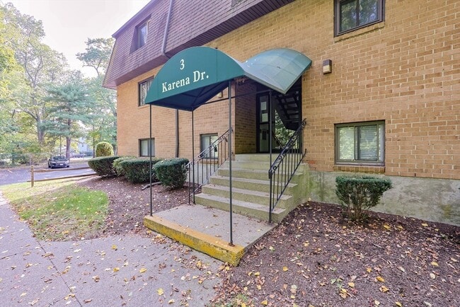 3 Karena Dr in Taunton, MA - Building Photo - Building Photo