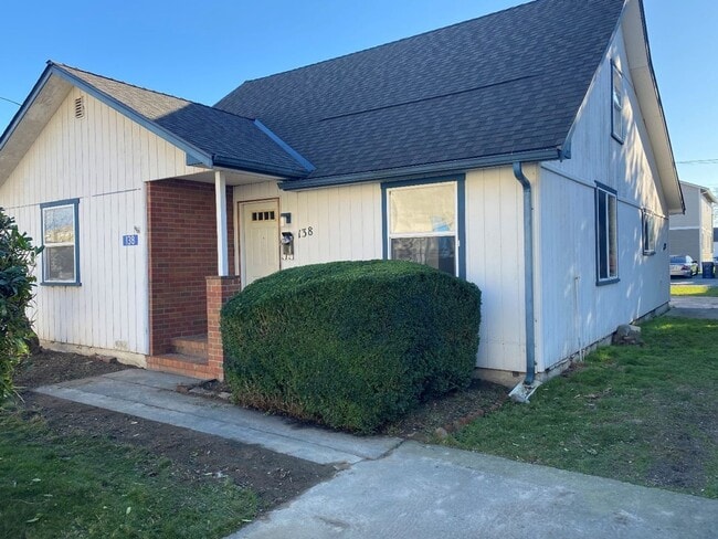 property at 138 E Orange Ave