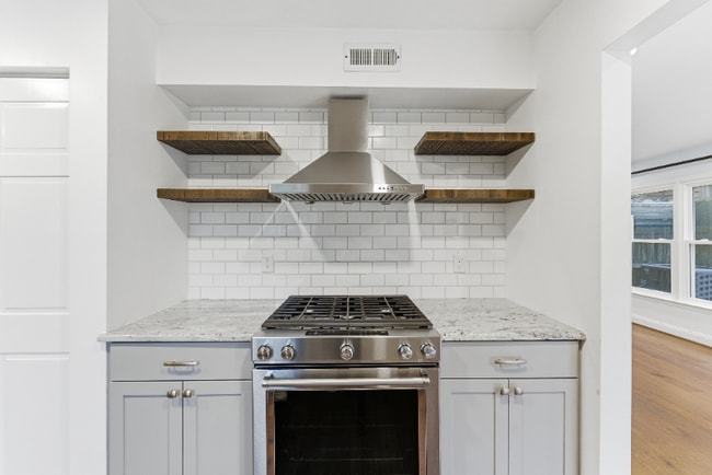 210 73rd St in Virginia Beach, VA - Building Photo - Building Photo