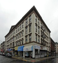 114 Ellison St in Paterson, NJ - Building Photo - Building Photo