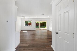 23906 Hamlin St in Los Angeles, CA - Building Photo - Building Photo