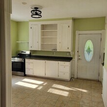 30 Uxbridge St in Worcester, MA - Building Photo - Building Photo