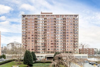 Mica Condominiums in Silver Spring, MD - Building Photo - Building Photo