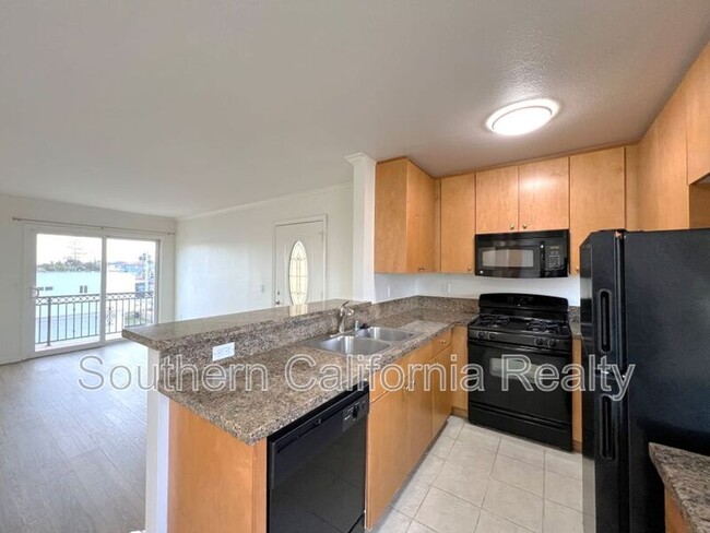 property at 1110 Donax Ave