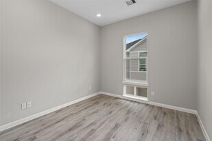 5610 Patrick St in Houston, TX - Building Photo