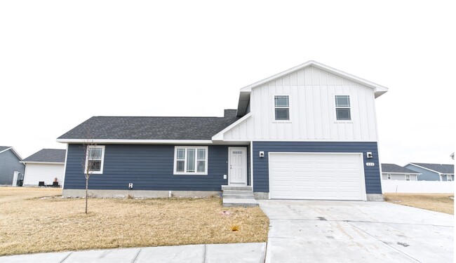 property at 526 Schmidt Cir