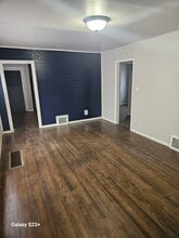 624 W 44th Pl in Gary, IN - Building Photo - Building Photo