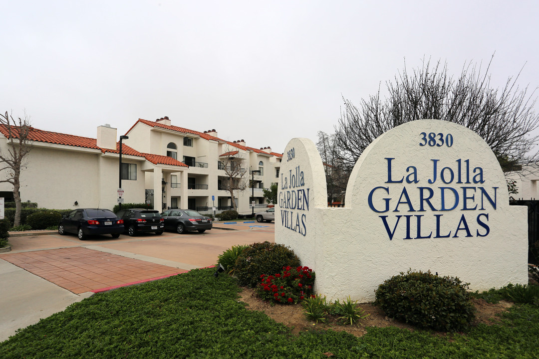 La Jolla Garden Villas in San Diego, CA - Building Photo