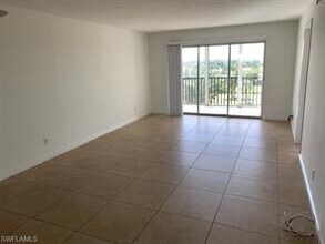 190 Pebble Beach Blvd-Unit -504 in Naples, FL - Building Photo - Building Photo