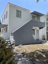 500 NE 70th St, Unit 2nd floor in Miami, FL - Building Photo - Building Photo